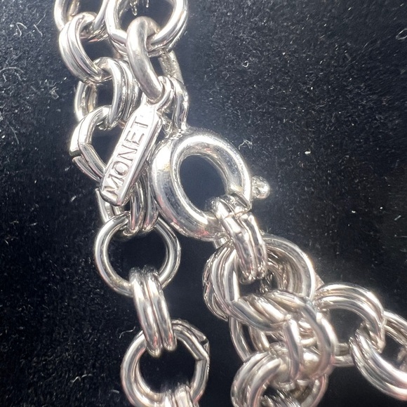 Vintage Monet Filigree silver tone pendant chain and earrings - Picture 7 of 12